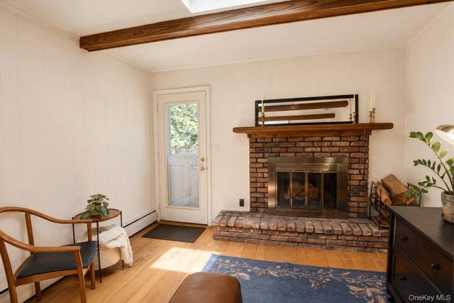 10 Camelot Lane, East Setauket, NY 11733