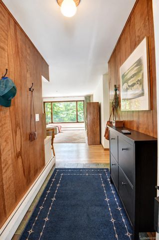 10 Camelot Lane, East Setauket, NY 11733