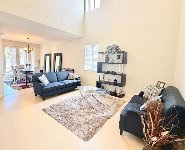 1403 SE 22nd Ln, Homestead, FL 33035