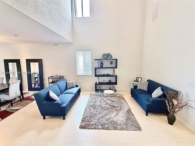 1403 SE 22nd Ln, Homestead, FL 33035