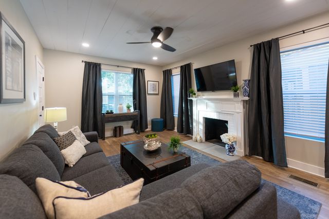 4512 Victor Street, Dallas, TX 75246