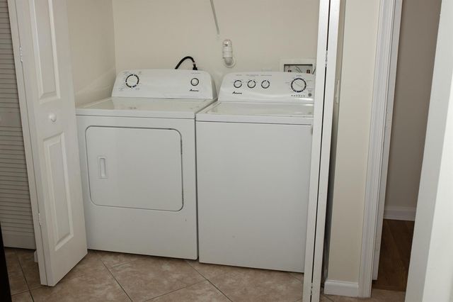 1272 Via Fiume, Boynton Beach, FL 33426