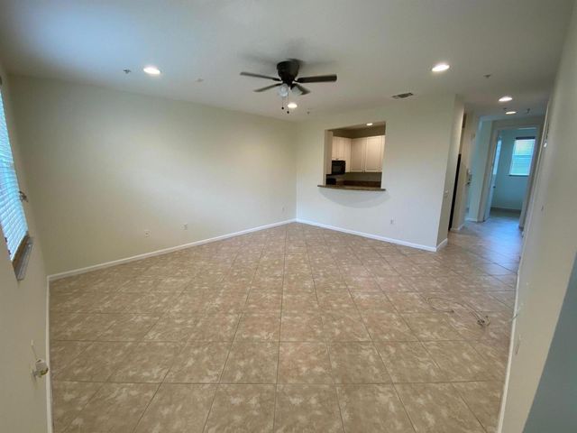 1272 Via Fiume, Boynton Beach, FL 33426