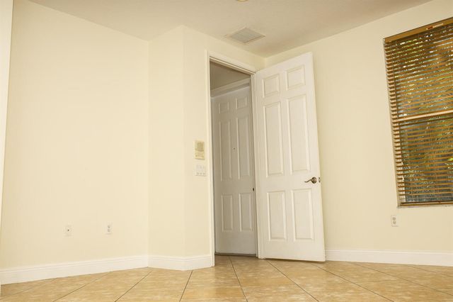 1272 Via Fiume, Boynton Beach, FL 33426
