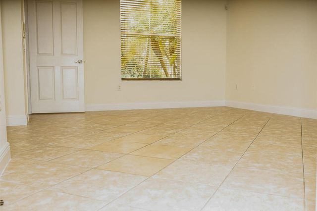 1272 Via Fiume, Boynton Beach, FL 33426
