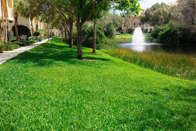 1272 Via Fiume, Boynton Beach, FL 33426