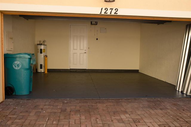 1272 Via Fiume, Boynton Beach, FL 33426