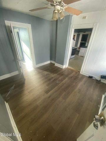 660 Sunset Street, Schenectady, NY 12303