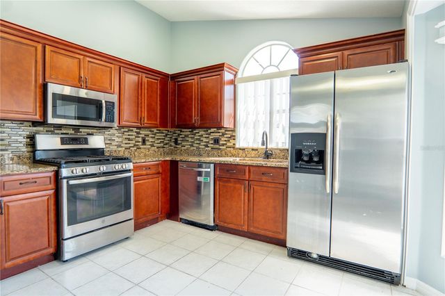 136 SENECA POINT TRAIL, Kissimmee, FL 34746