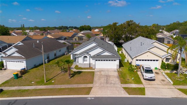 136 SENECA POINT TRAIL, Kissimmee, FL 34746