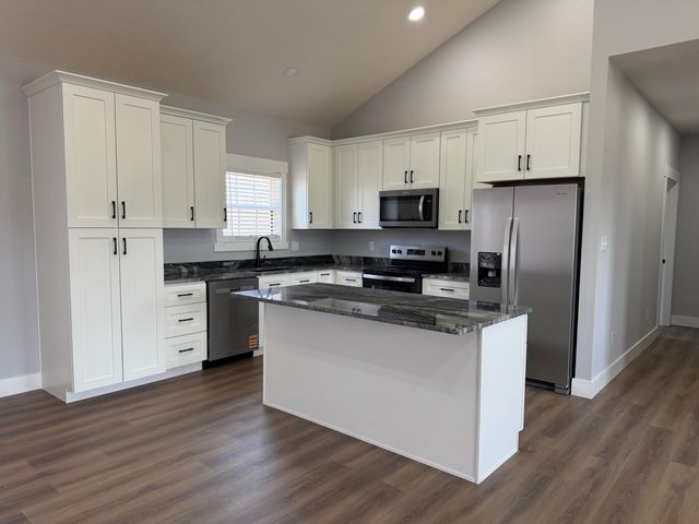 118 Stable Lane, Mt Vernon, KY 40456