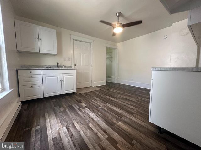 404 406 S KENTUCKY AVE, Martinsburg, WV 25401