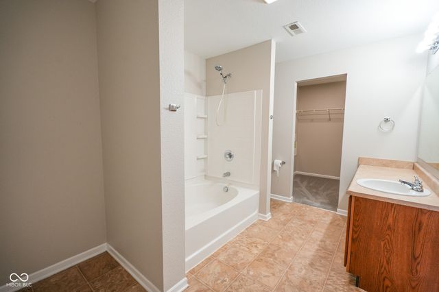 311 Shadetree Lane, Sheridan, IN 46069