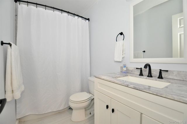 1067 Washington Green, New Windsor, NY 12553