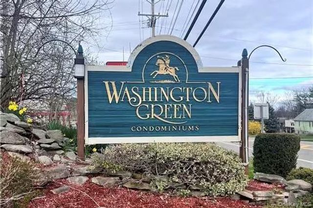 1067 Washington Green, New Windsor, NY 12553