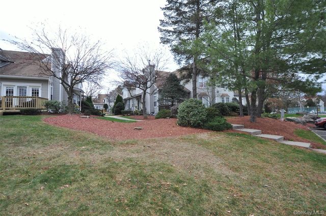 1067 Washington Green, New Windsor, NY 12553