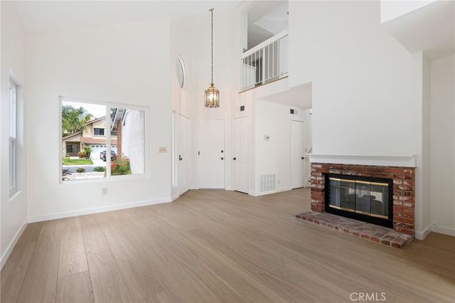 3854 Lost Springs Drive, Calabasas, CA 91301