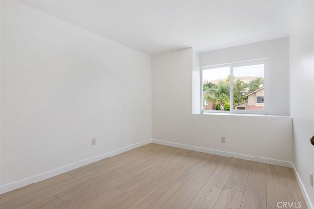 3854 Lost Springs Drive, Calabasas, CA 91301