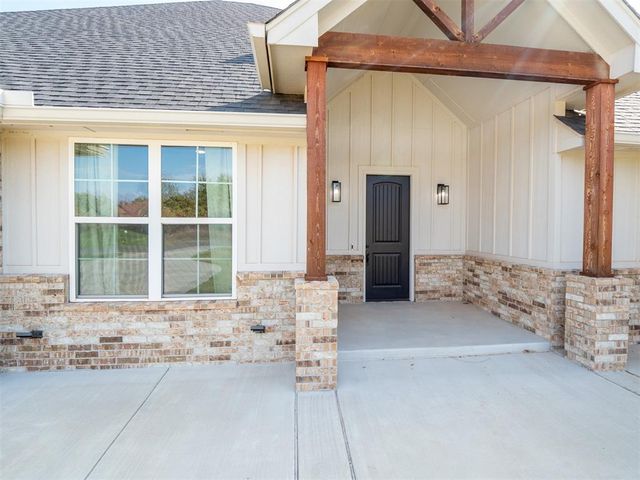 5520 Sunset Ridge Road, Newalla, OK 74857