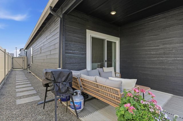 3922 S Clinton Rd, Spokane Valley, WA 99206