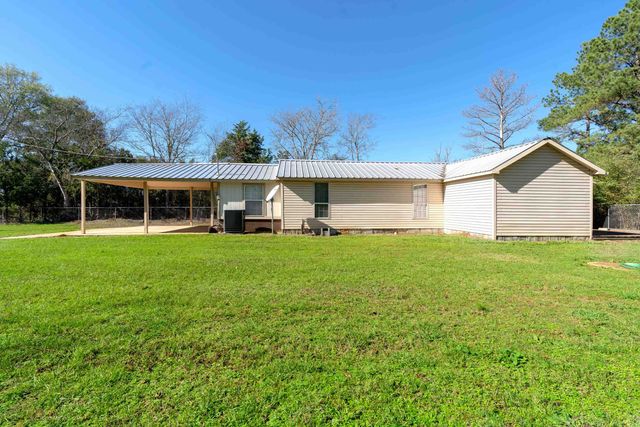 5658 W FM 1798, Laneville, TX 75667