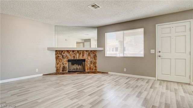 1332 Pinto Rock Lane 201, Las Vegas, NV 89128