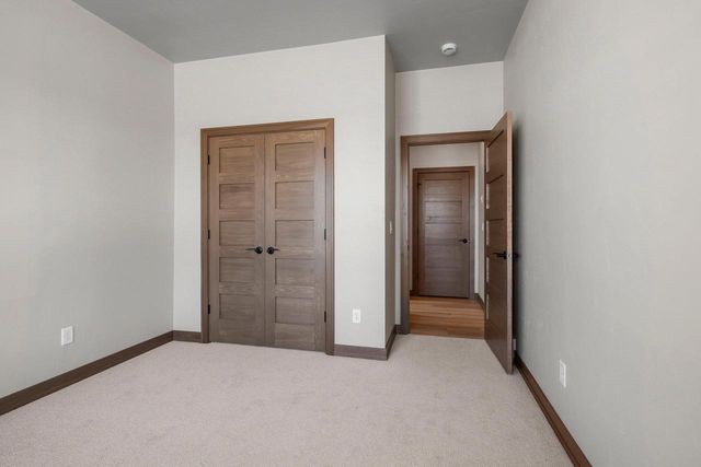 548 LEMERE COURT, Howard, WI 54313
