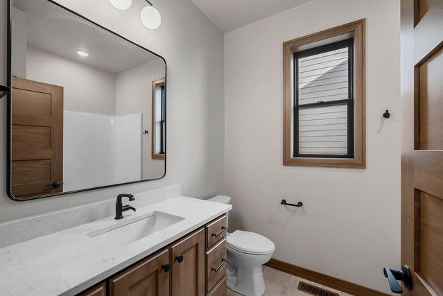 548 LEMERE COURT, Howard, WI 54313