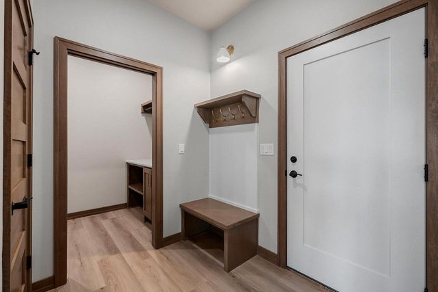 548 LEMERE COURT, Howard, WI 54313