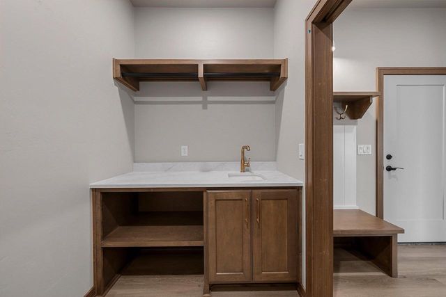 548 LEMERE COURT, Howard, WI 54313
