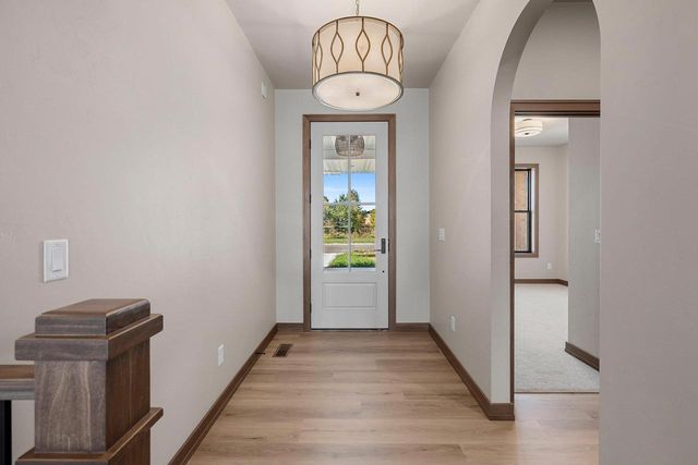 548 LEMERE COURT, Howard, WI 54313