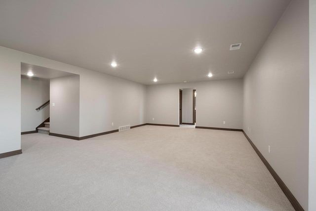 548 LEMERE COURT, Howard, WI 54313