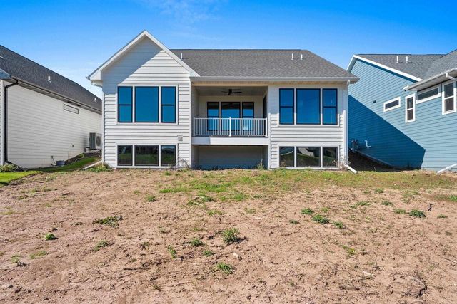 548 LEMERE COURT, Howard, WI 54313