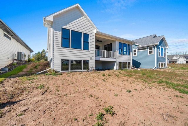 548 LEMERE COURT, Howard, WI 54313