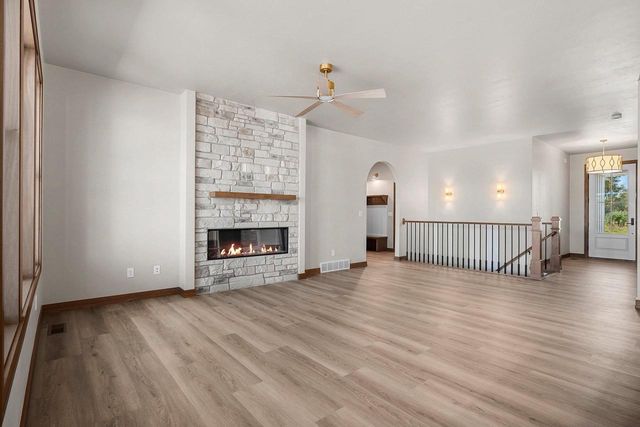 548 LEMERE COURT, Howard, WI 54313