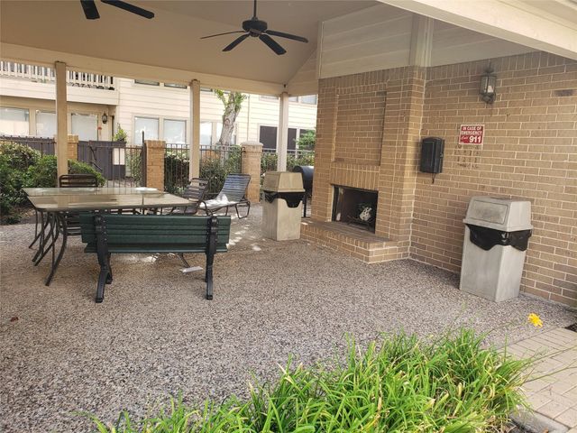 2277 S Kirkwood Road 1115, Houston, TX 77077