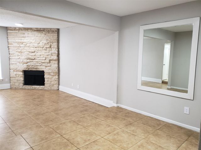 2277 S Kirkwood Road 1115, Houston, TX 77077