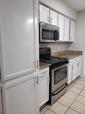 2277 S Kirkwood Road 1115, Houston, TX 77077