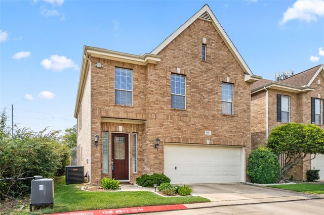 3210 W Park At Beverly Hills, Houston, TX 77057
