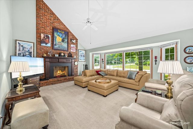 1803 River Ridge Circle, Naperville, IL 60565