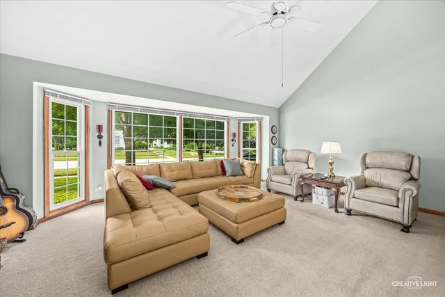 1803 River Ridge Circle, Naperville, IL 60565