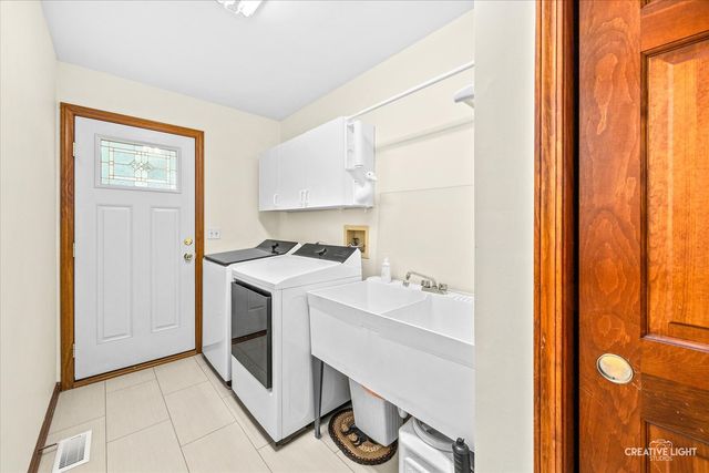 1803 River Ridge Circle, Naperville, IL 60565