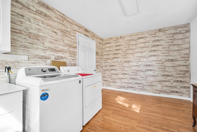 1187 Merry Brook Street, Kalamazoo, MI 49048