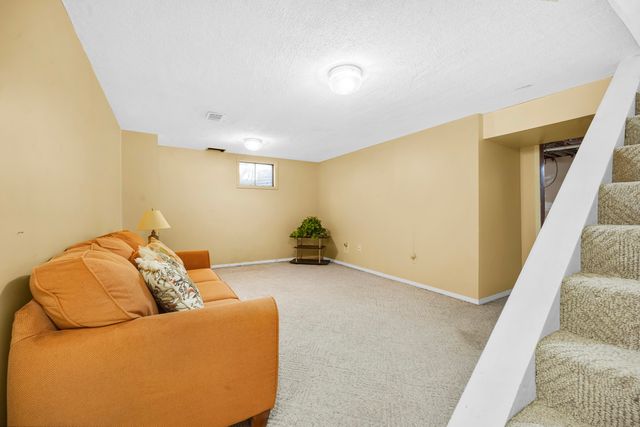 1187 Merry Brook Street, Kalamazoo, MI 49048