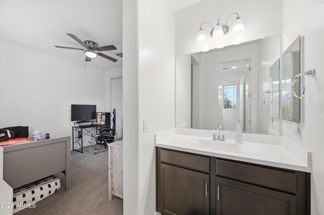 114 E PASARO Drive, Phoenix, AZ 85085