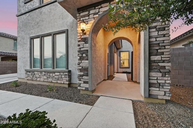 114 E PASARO Drive, Phoenix, AZ 85085