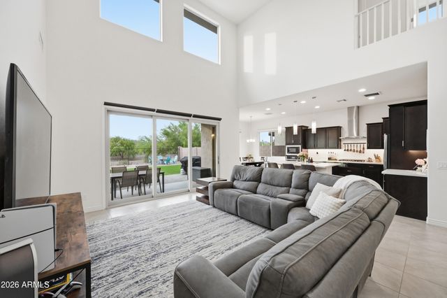 114 E PASARO Drive, Phoenix, AZ 85085