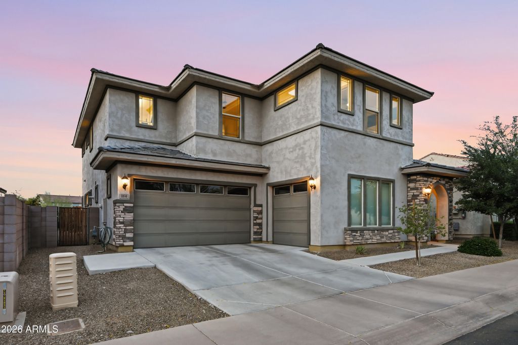 114 E PASARO Drive, Phoenix, AZ 85085