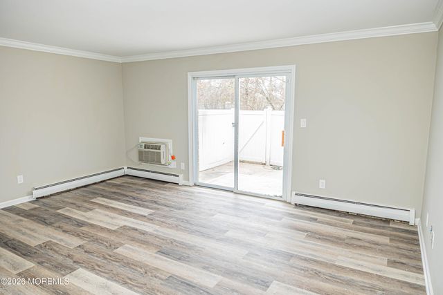 18 Windsor Terrace 18, Freehold, NJ 07728