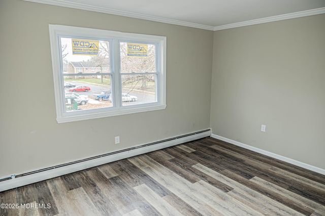 18 Windsor Terrace 18, Freehold, NJ 07728